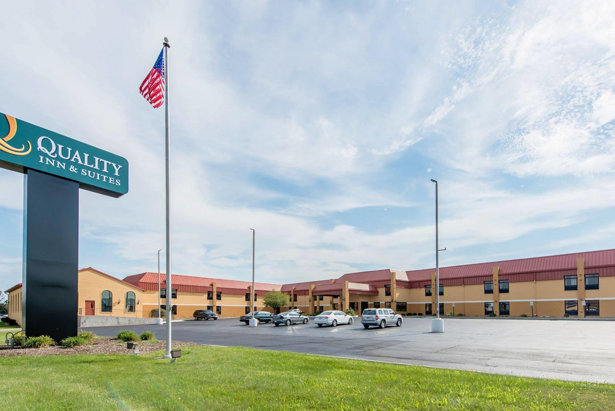 Cardinal Inn & Suites Muncie Bagian luar foto